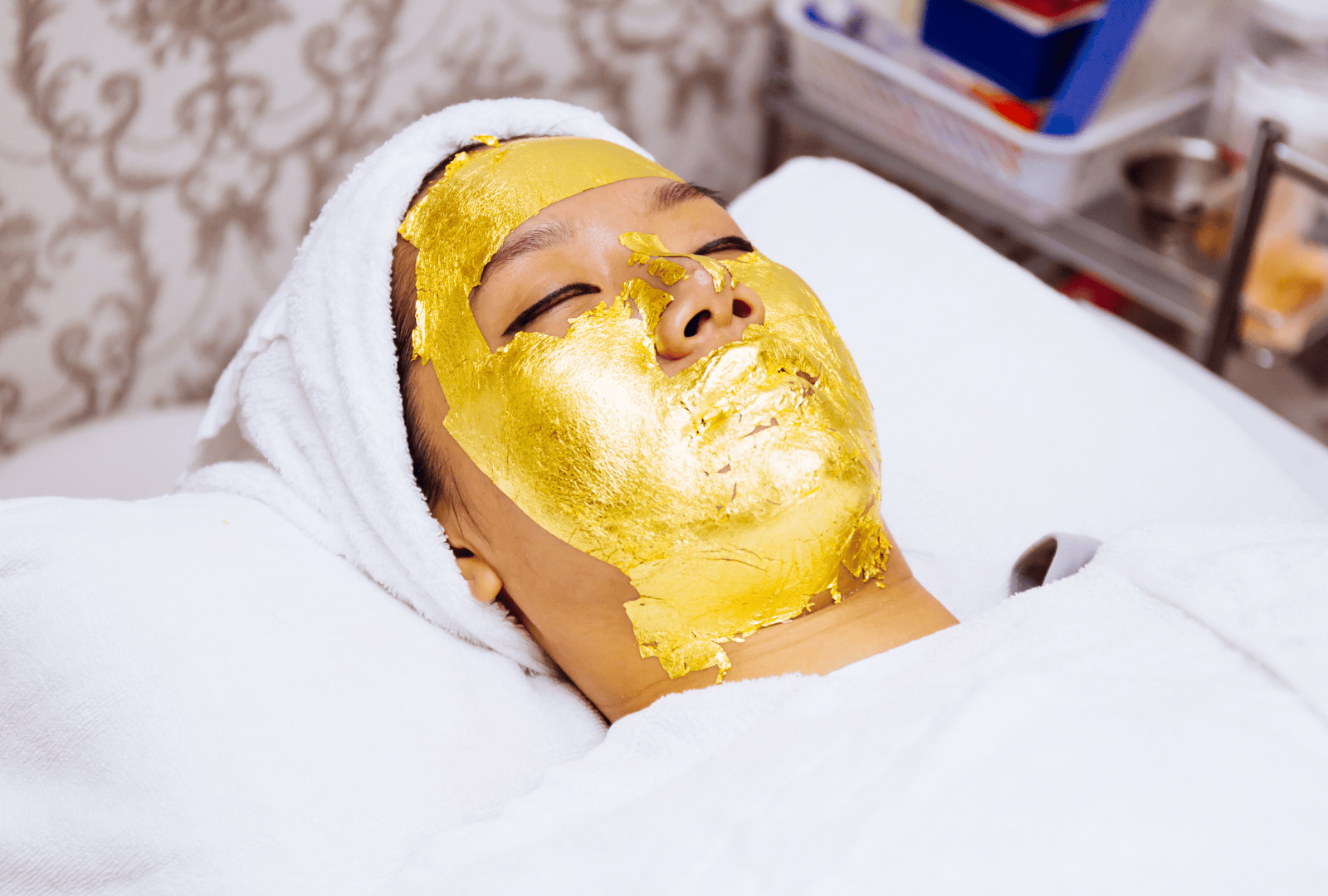 AQUA GOLD TREATMENT (2)